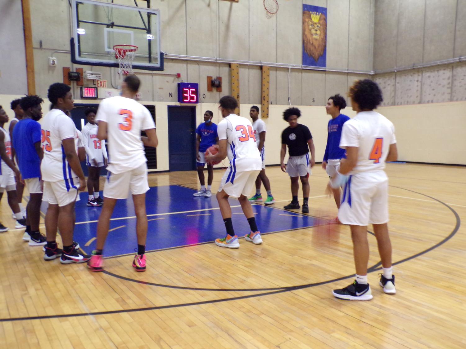 Basketball+Season+on+the+Lehman+Campus