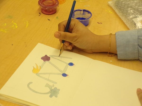 The art club gives students a chance to be creative. 