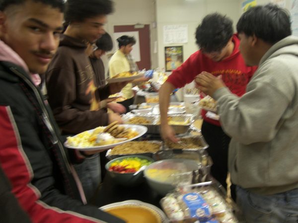 The senior advisories joined efforts to create super-sized potluck feasts. 